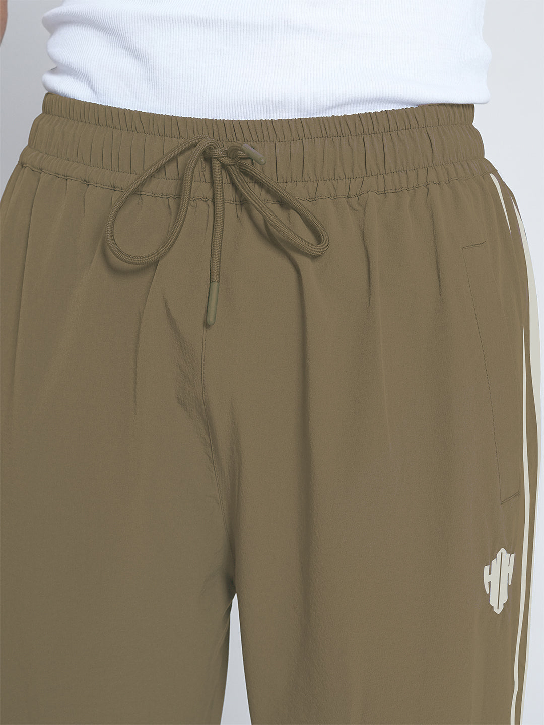 StrideX Loose Fit Track Pants (Mocha Mousse)