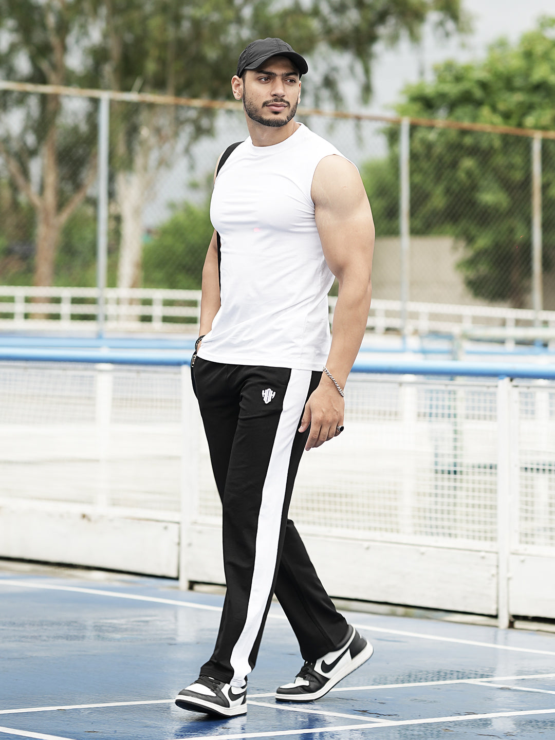 PowerX Men Mid-Rise Track Pants  (Black)