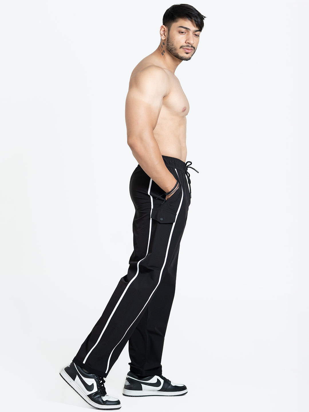 LimitLess Loose Fit Track Pants (Black)