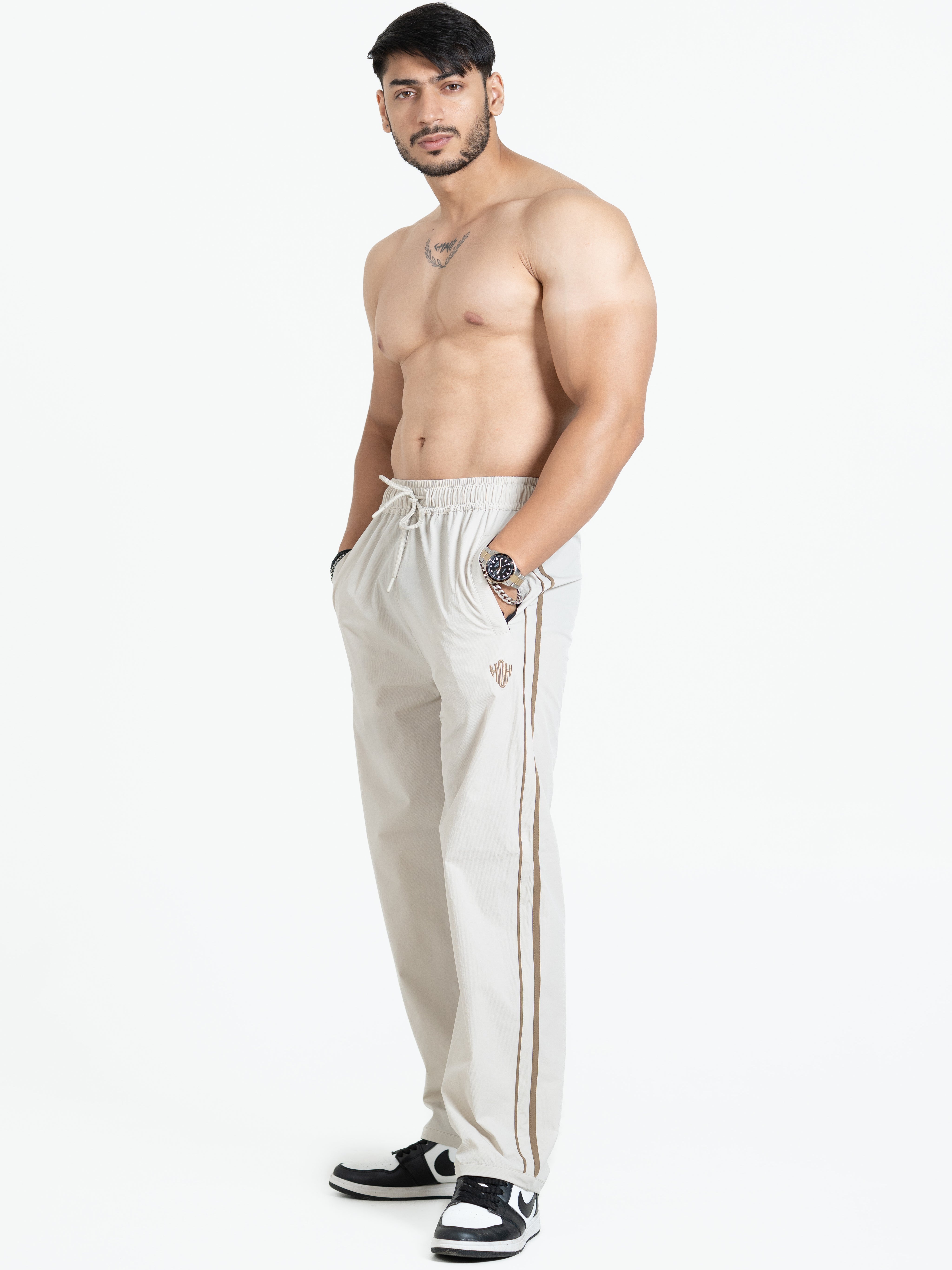 StrideX Loose Fit Track Pants (Cannoli Cream)